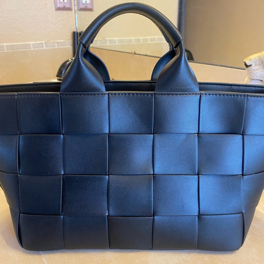Bostanten Elegant Black Woven Tote Bag